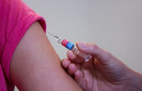 "רשלנות חמורה": משרד הבריאות נגד רופאים המתנגדים לחיסונים